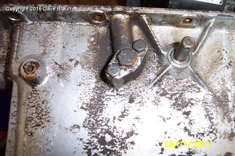 MGTD15470/Engine XPAG TD2 15613/Engine Teardown/Oil pickup bolt